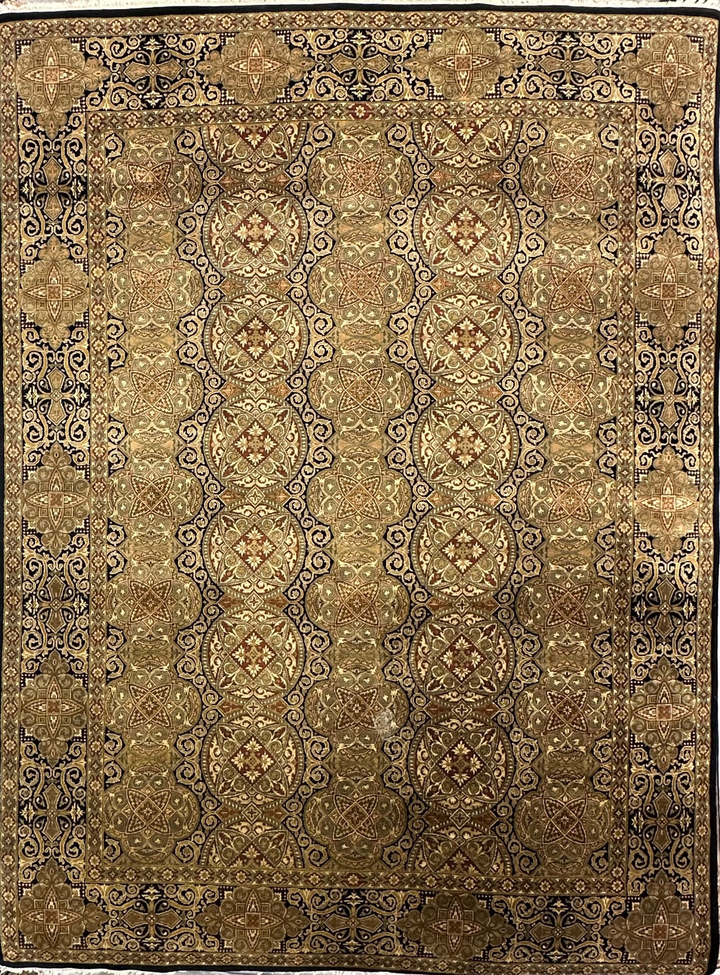 9x12 Handknotted rug