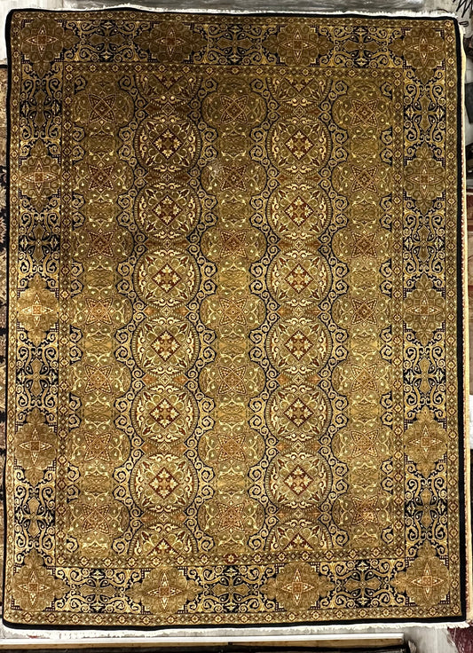 9x12 Handknotted rug