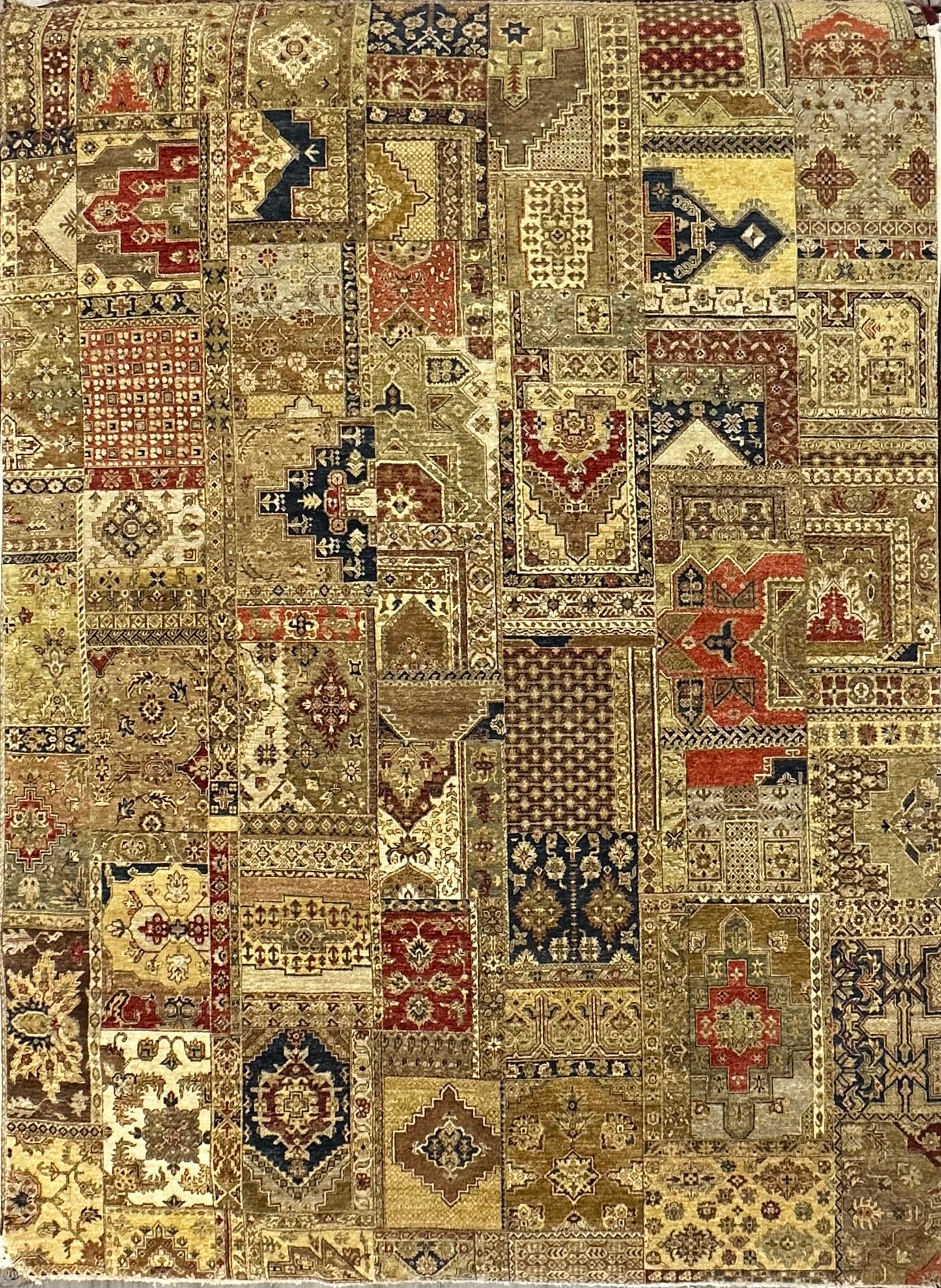 9x12 Handknotted rug